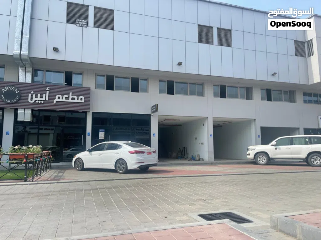 محل تجاري/صناعي للإيجار في مدينة سندان   / Commercial/Industrial Shop for Rent in Sana