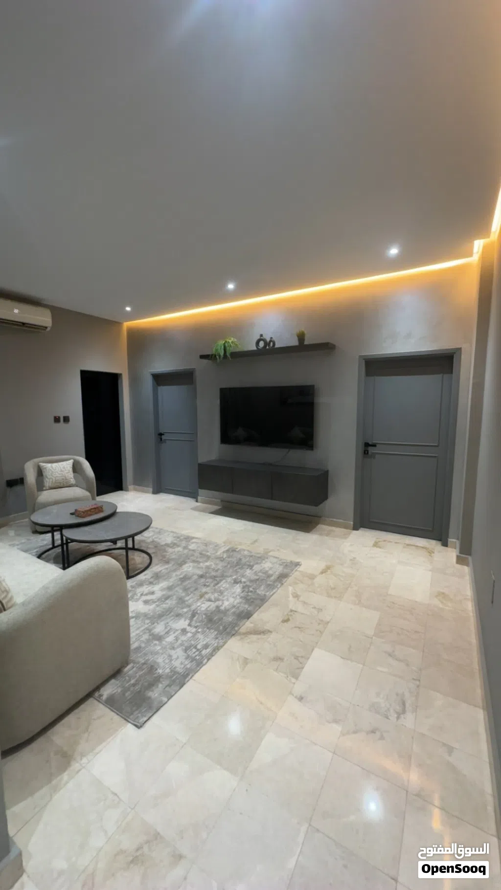 90 m2 2 Bedrooms Apartments for Rent in Muscat Al Khoud