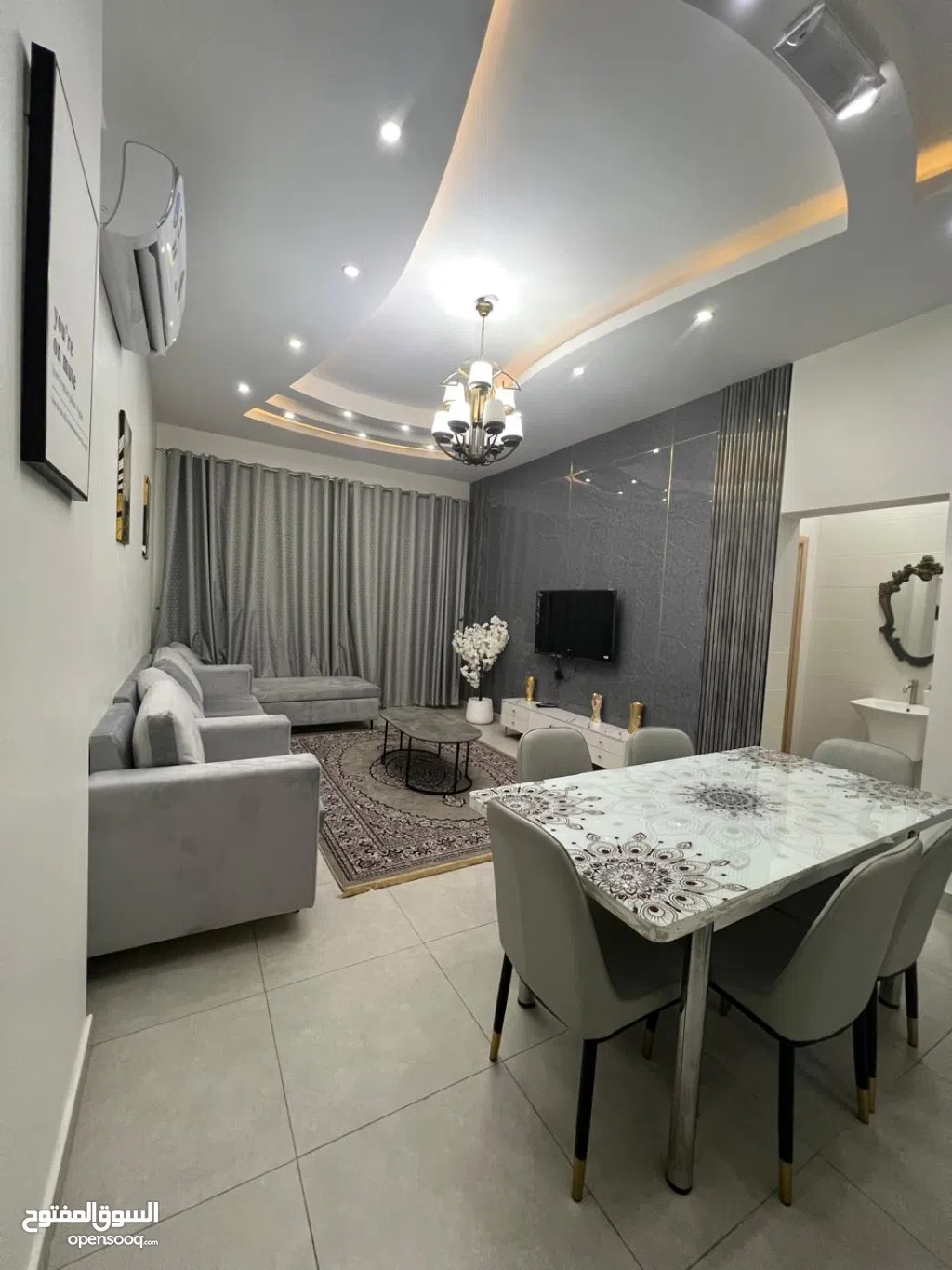 105 m2 2 Bedrooms Apartments for Rent in Muscat Qurm