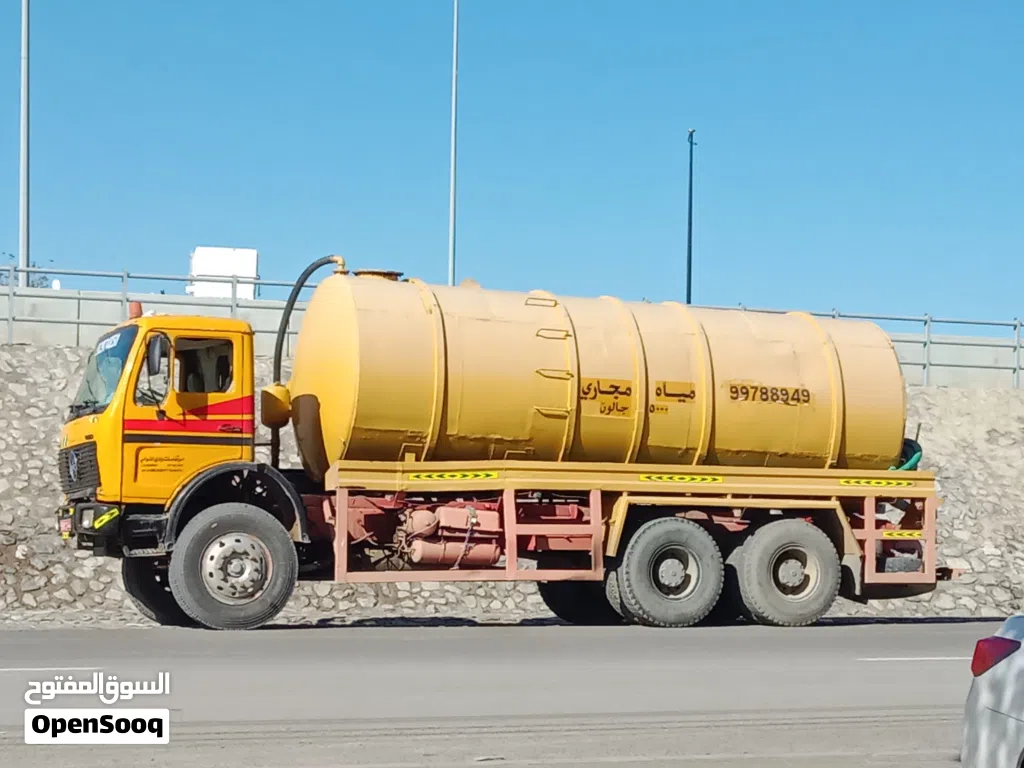 شفط مجاري الصرف الصحي مسقط بسعة10.000&amp;.000 5 ألف جالون  SEWRAGE TANKER MUSCAT
