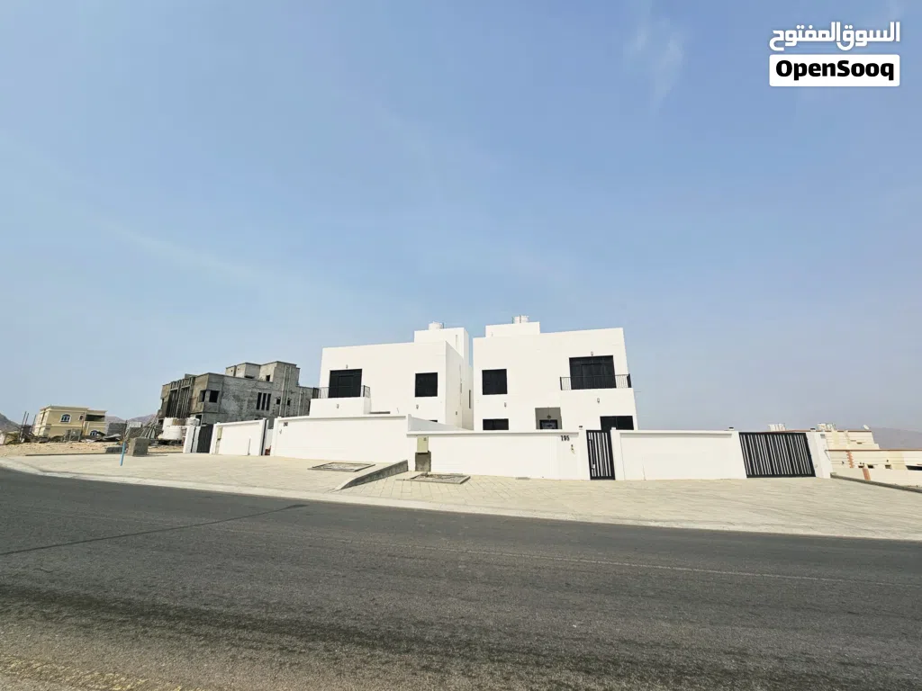 285 m2 5 Bedrooms Villa for Sale in Muscat Amerat