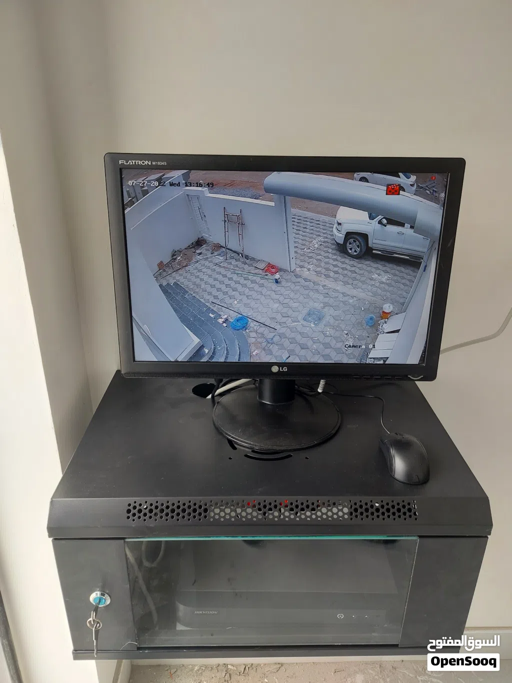 عروض كاميرات المراقبة HIKVISION و مكائن فتح الابواب LIFE الانتركوم