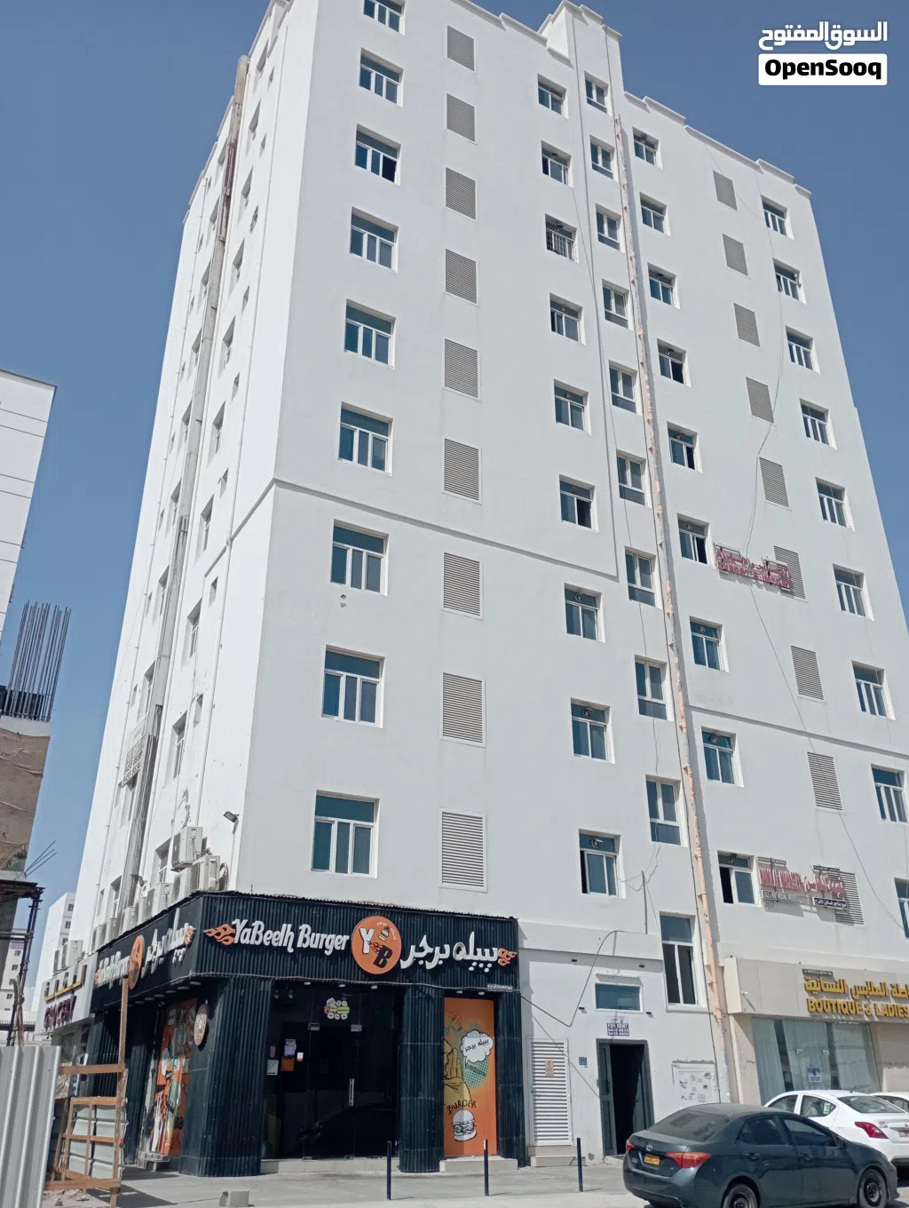 محل للبيع في المعبيلة الجنوبية بقرب نيستو واسواق بن راشد مؤجر بقالة