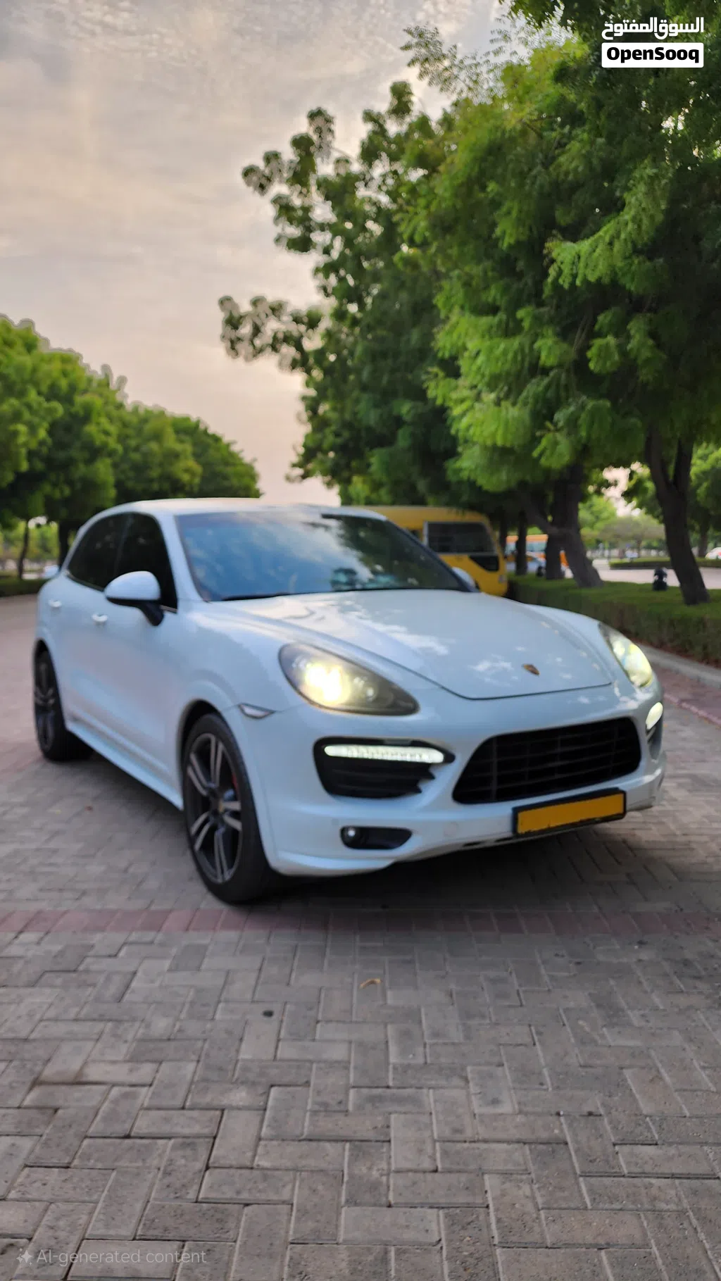 2013 Porsche Cayenne Cayenne GTS