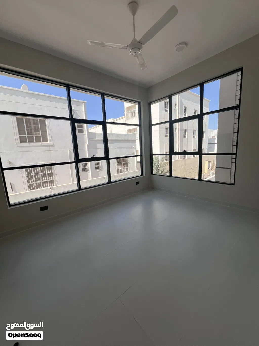 130 m2 4 Bedrooms Apartments for Sale in Muscat Al Maabilah