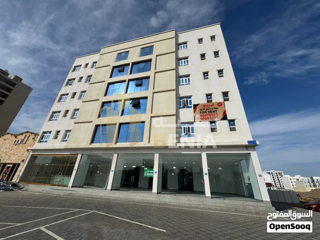 محل تجاري للإيجار بالمعبيلة الجنوبية موقع مميز  Commercial Shop for Rent in Al Mabila South