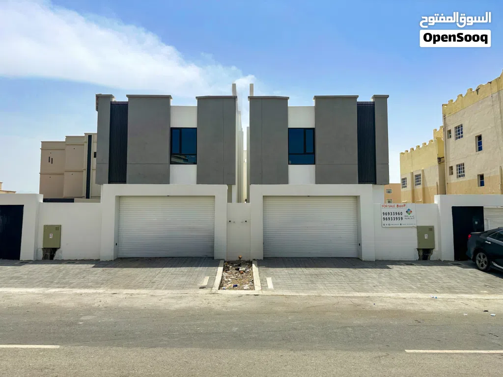 371 m2 5 Bedrooms Villa for Sale in Muscat Al Khoud