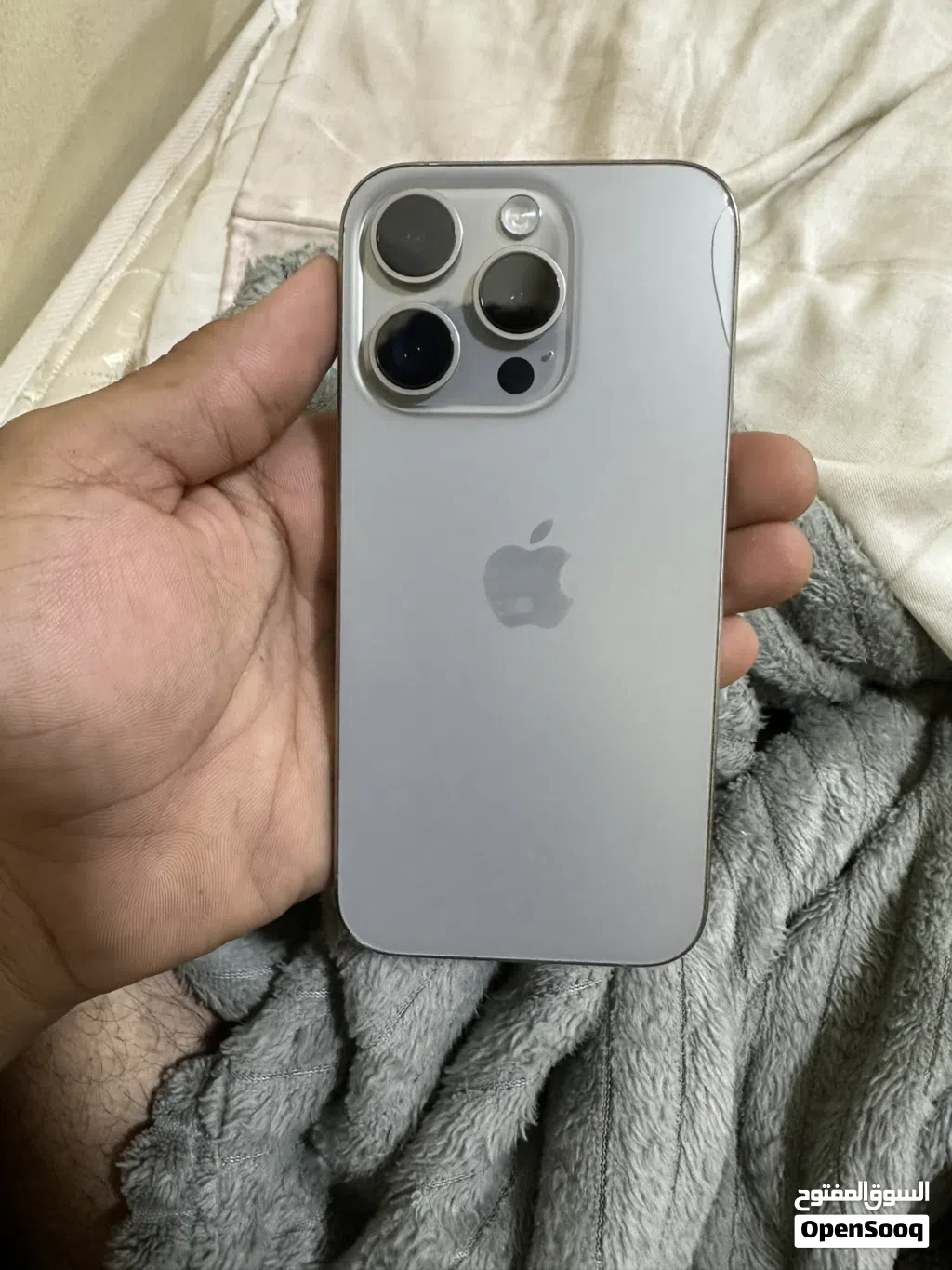 Apple iPhone 15 Pro 256 GB in Dhofar