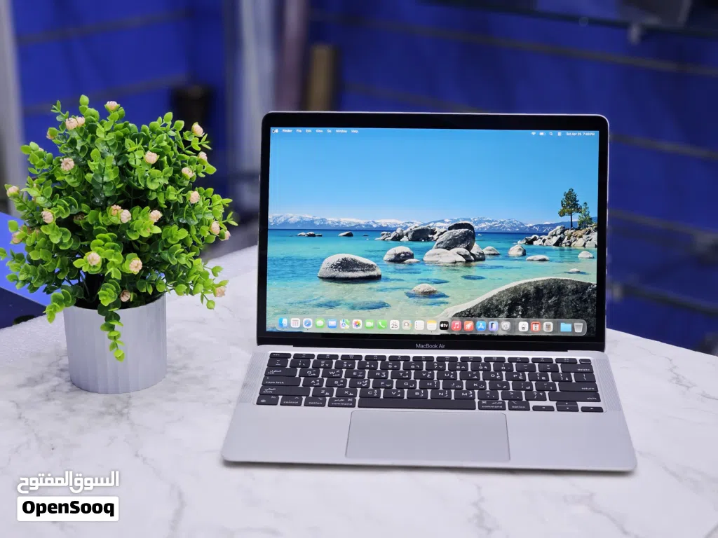 APPLE MACBOOK AIR YEAR 2020 MODEL A2337 M1 PROCESSOR 8GB RAM 250GB SSD 13.3" DISPLAY