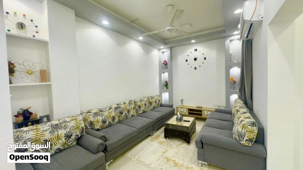 90 m2 2 Bedrooms Apartments for Rent in Muscat Al Maabilah