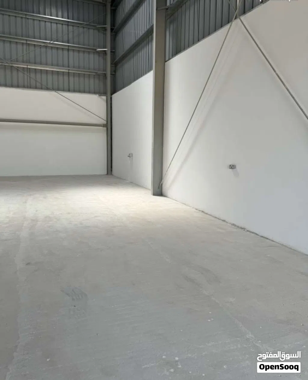 مخزن للايجار في منطقه الرسيل الصناعيه خلف مخازن الشرع. Warehouse for rent in Rusayl indu