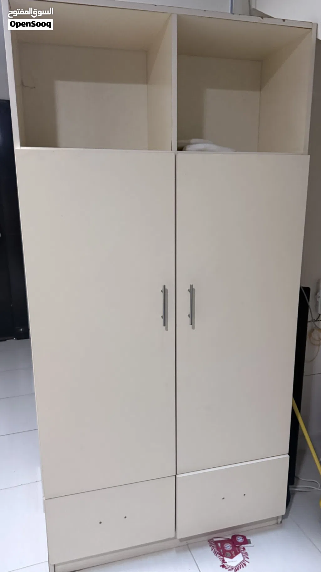 Bedroom set, wardrobes, gas cooker, inflatable swimming pool, wardrobes, chested cabinet,