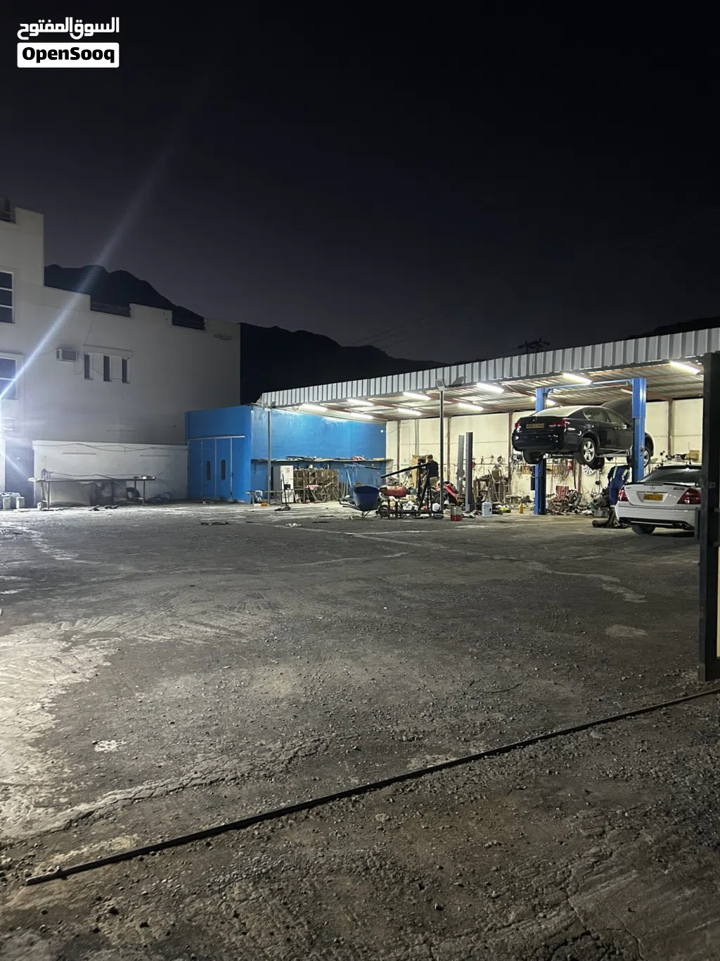 جراج للبيع للتواصل على الواتساب اسفل الوصف