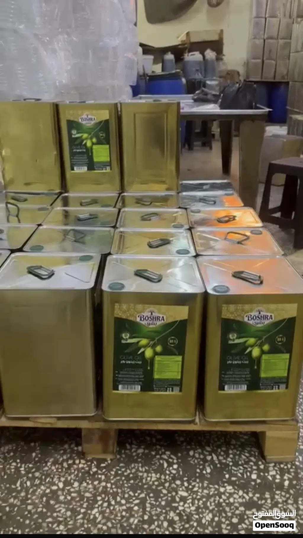 زيت زيتون بكر صافي ممتاز درجة اولى  لسنا الوحيدون ولكن نتحدى بمنتجاتنا الوطن العربي
