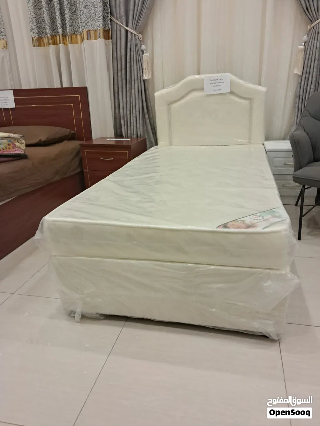 سرير ديفان مفرد جديد تمامًا 90×190×10 سم  Brand New Single Divan Bed 90x190x10cm