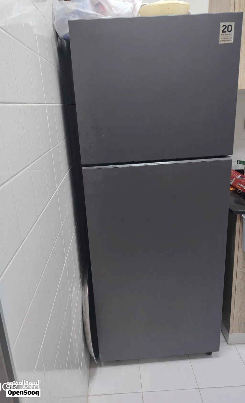 Samsung 600 L good condition