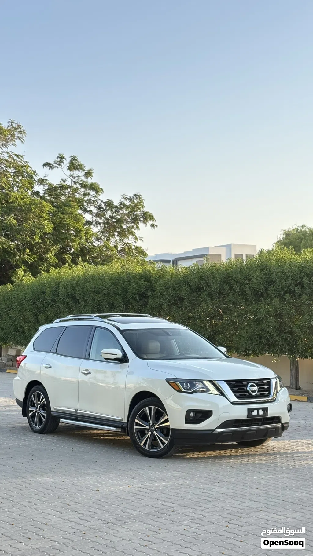 2018 Nissan Pathfinder SL