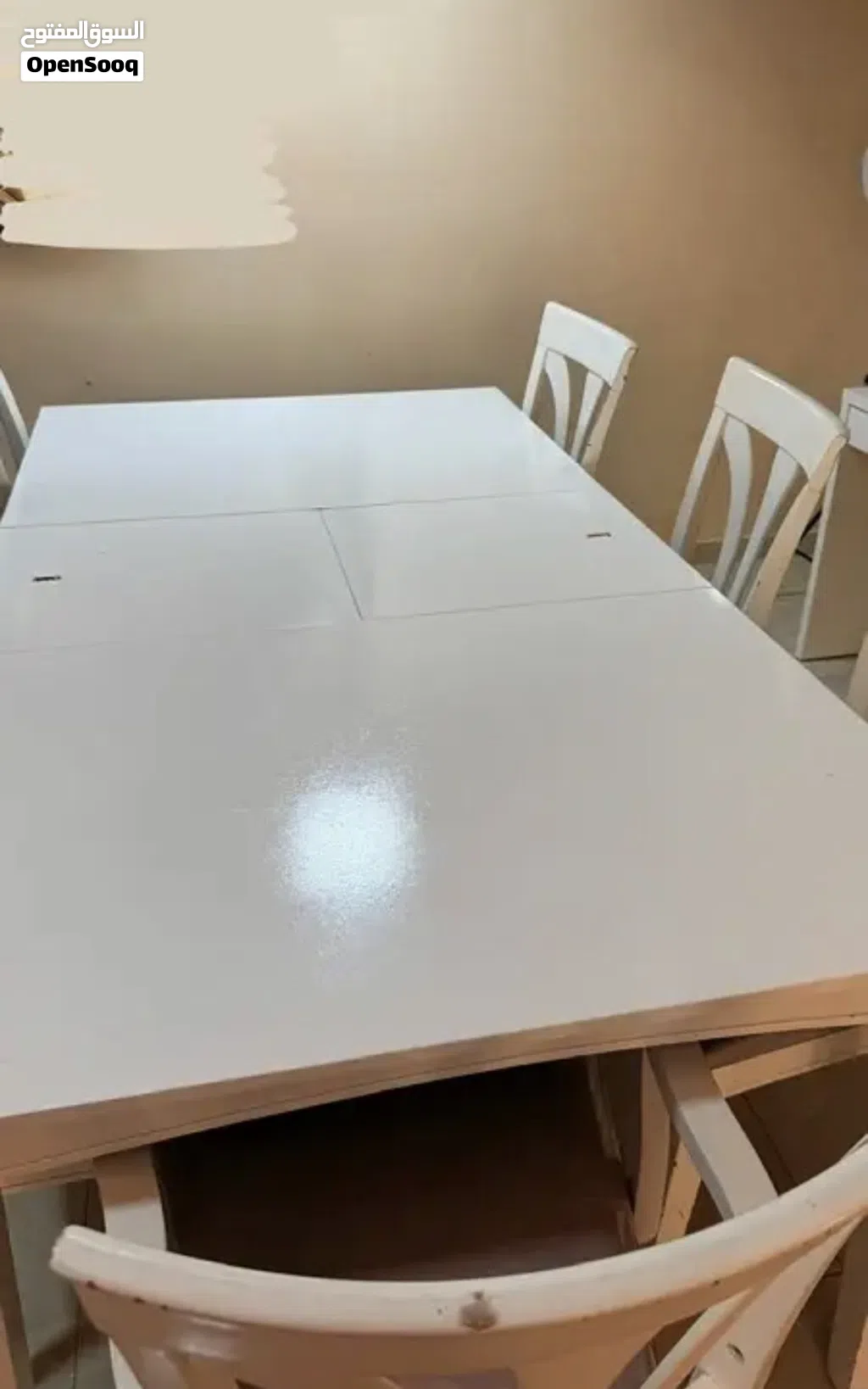 طاوله طعام  Dining table