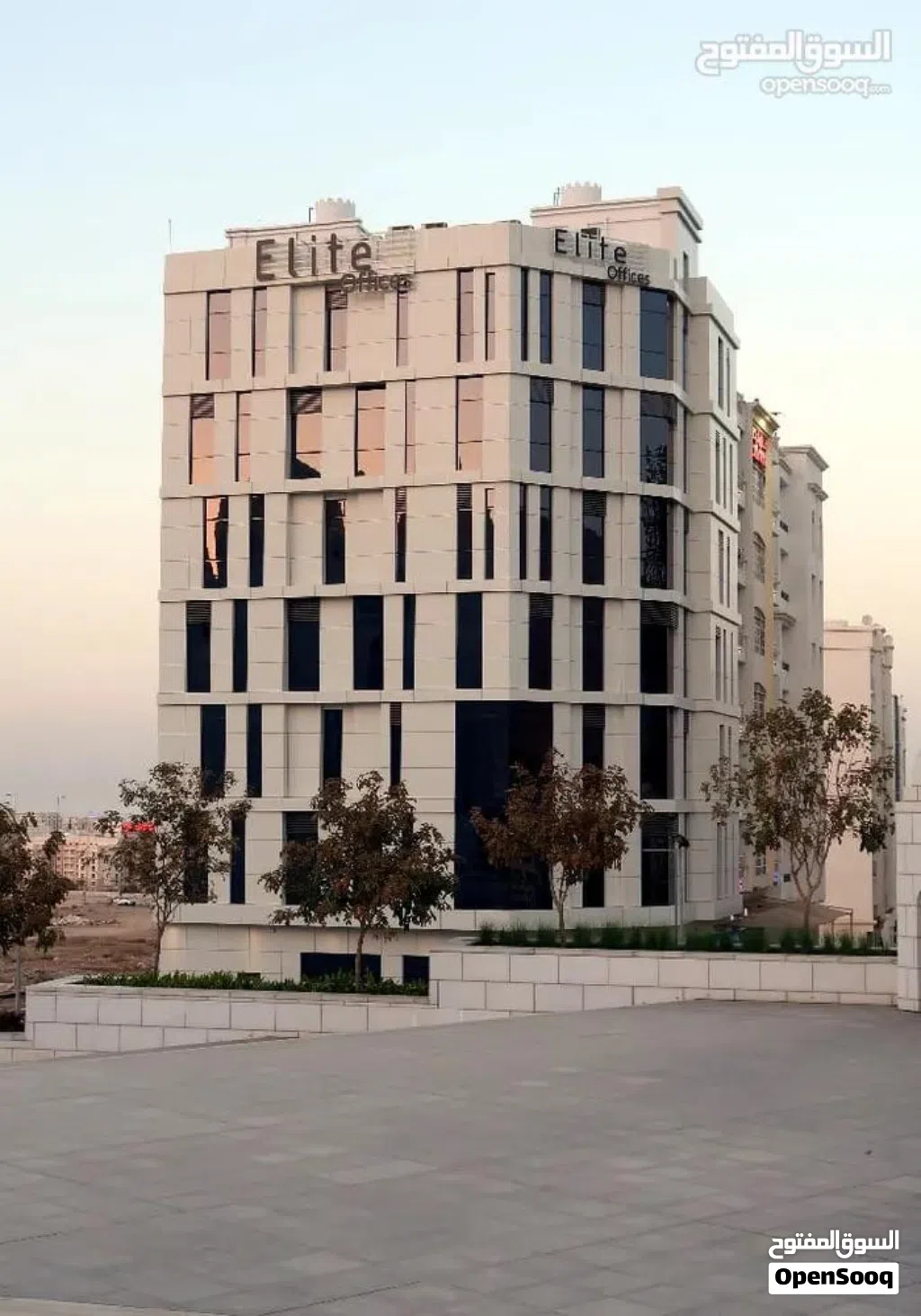 Luxurious furnished offices for rent /مكاتب راقيه مؤثثه للايجار مباشر من المالك