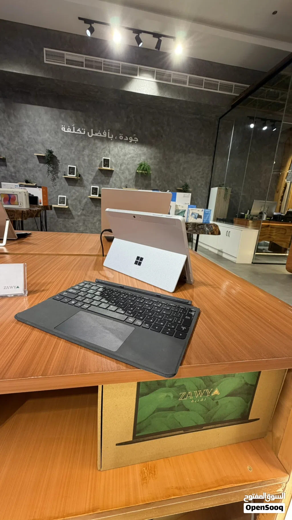 Microsoft surface pro لابتوب مايكروسوفت بسعر خيالي/ مع كيبورد الأصلي /مع ضمان / 2في1 / شاشة لمس